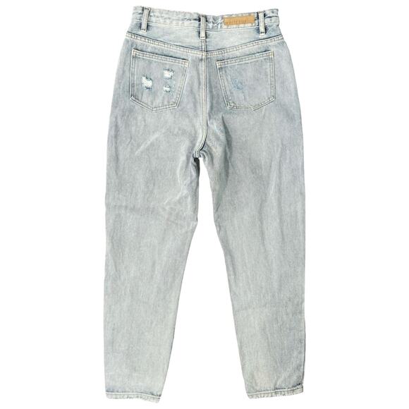 White Fox Light Wash High Rise Distressed Denim Straight Mom Jeans Size S 26" - Picture 6 of 9